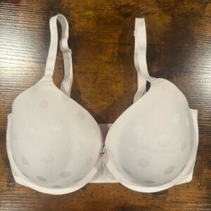 White VS Pink Tshirt Bra 34DDD (F)